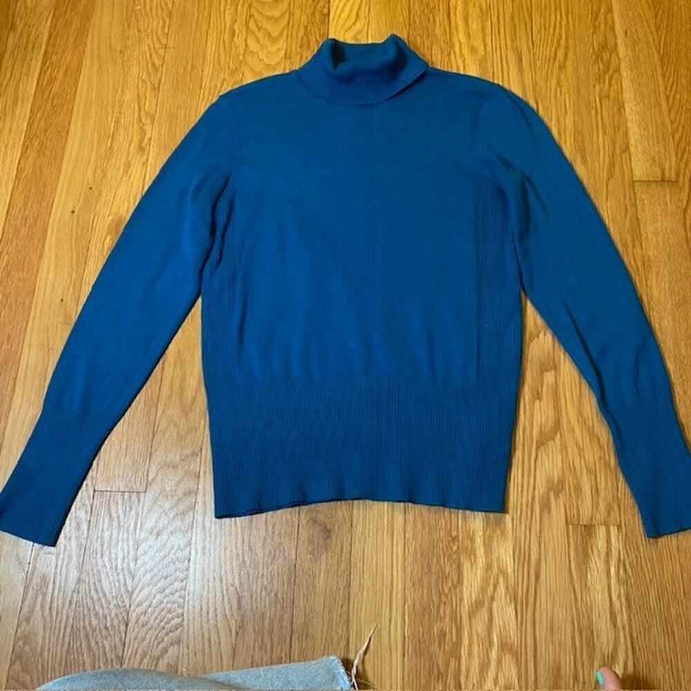 Renuar Blue Soft Knit Turtleneck Sweater Womens Medium Timeless Classic